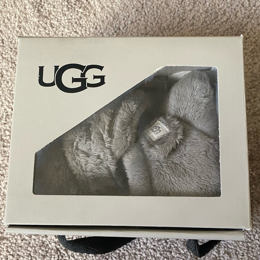 UGG infant shoes